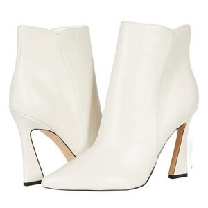 Nine West Torrie Ankle Bootie White Size 9